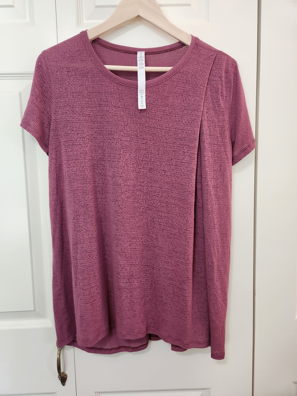 NWT Lululemon Back To Me Tee Women’s Short Sleeve Textured Tee Mauve Purple